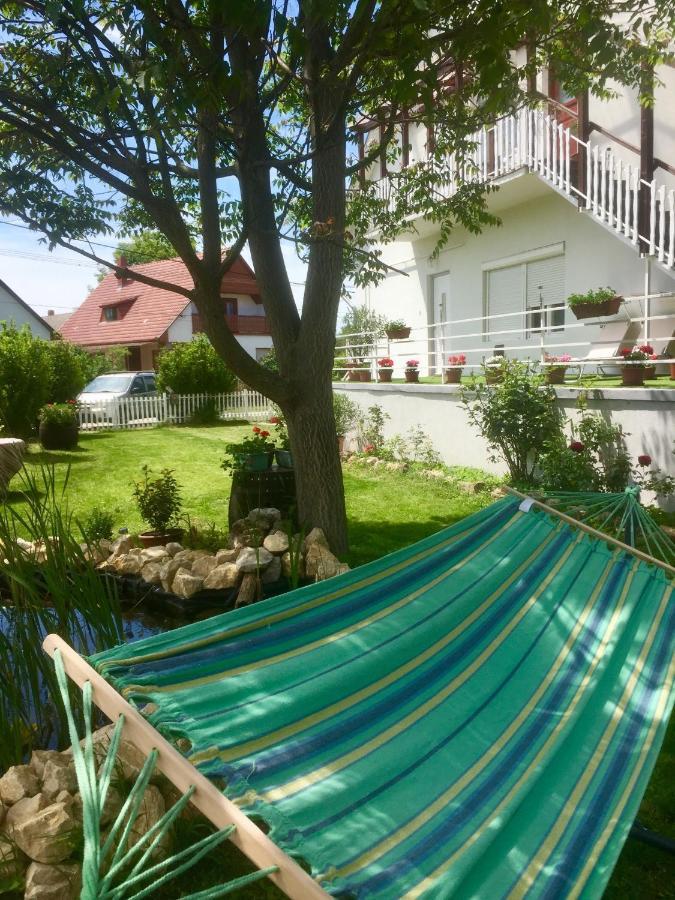 Lelle -Kert Apartman 03 Балатонлелле Экстерьер фото